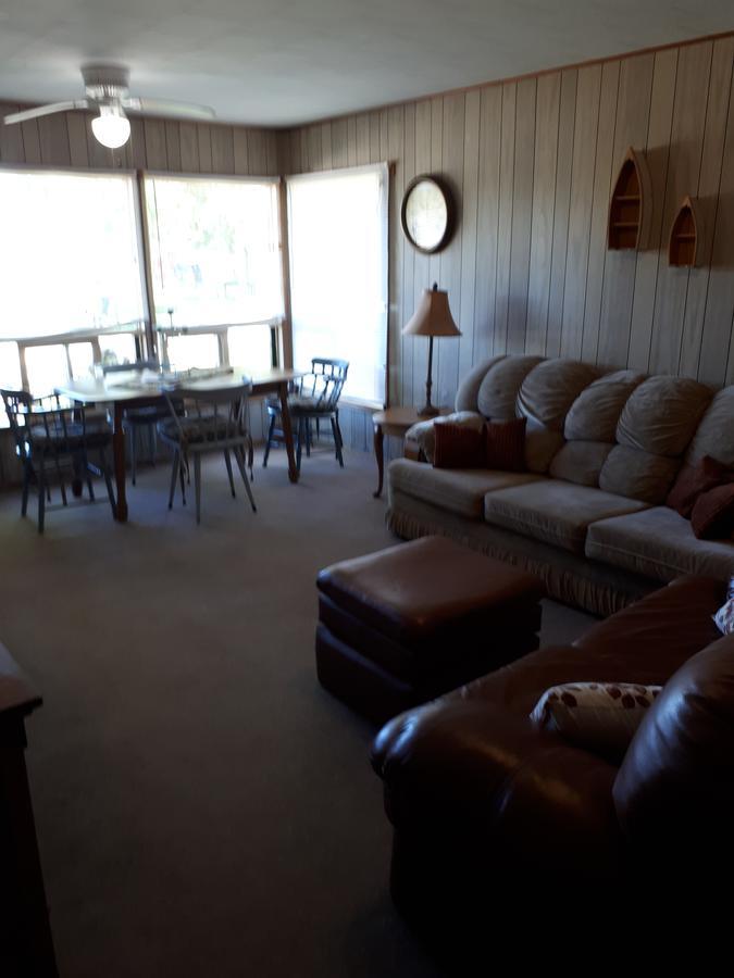 Chalkley'S Sandy Bay Cottage Resort Nipissing Beach 外观 照片