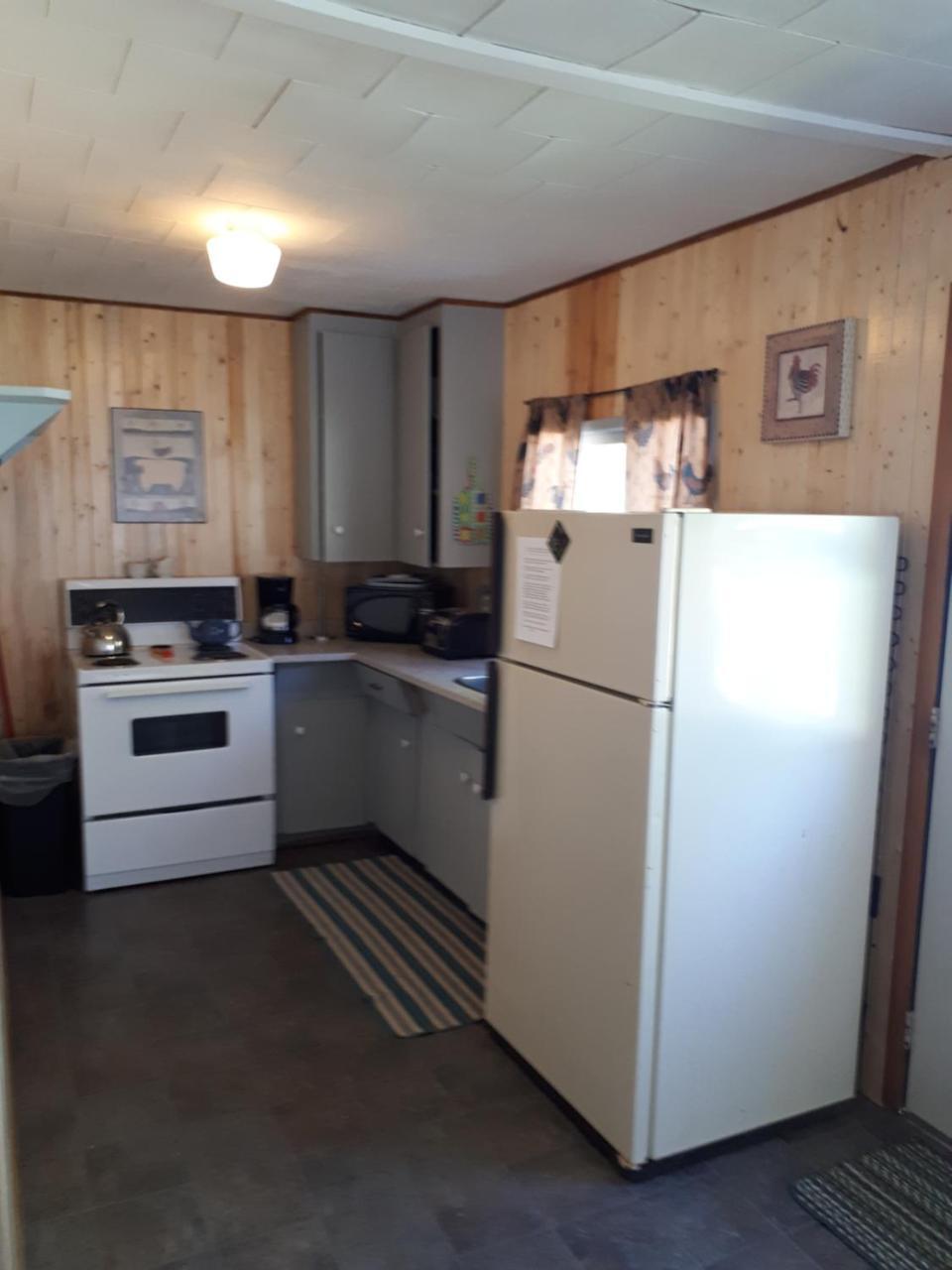 Chalkley'S Sandy Bay Cottage Resort Nipissing Beach 外观 照片